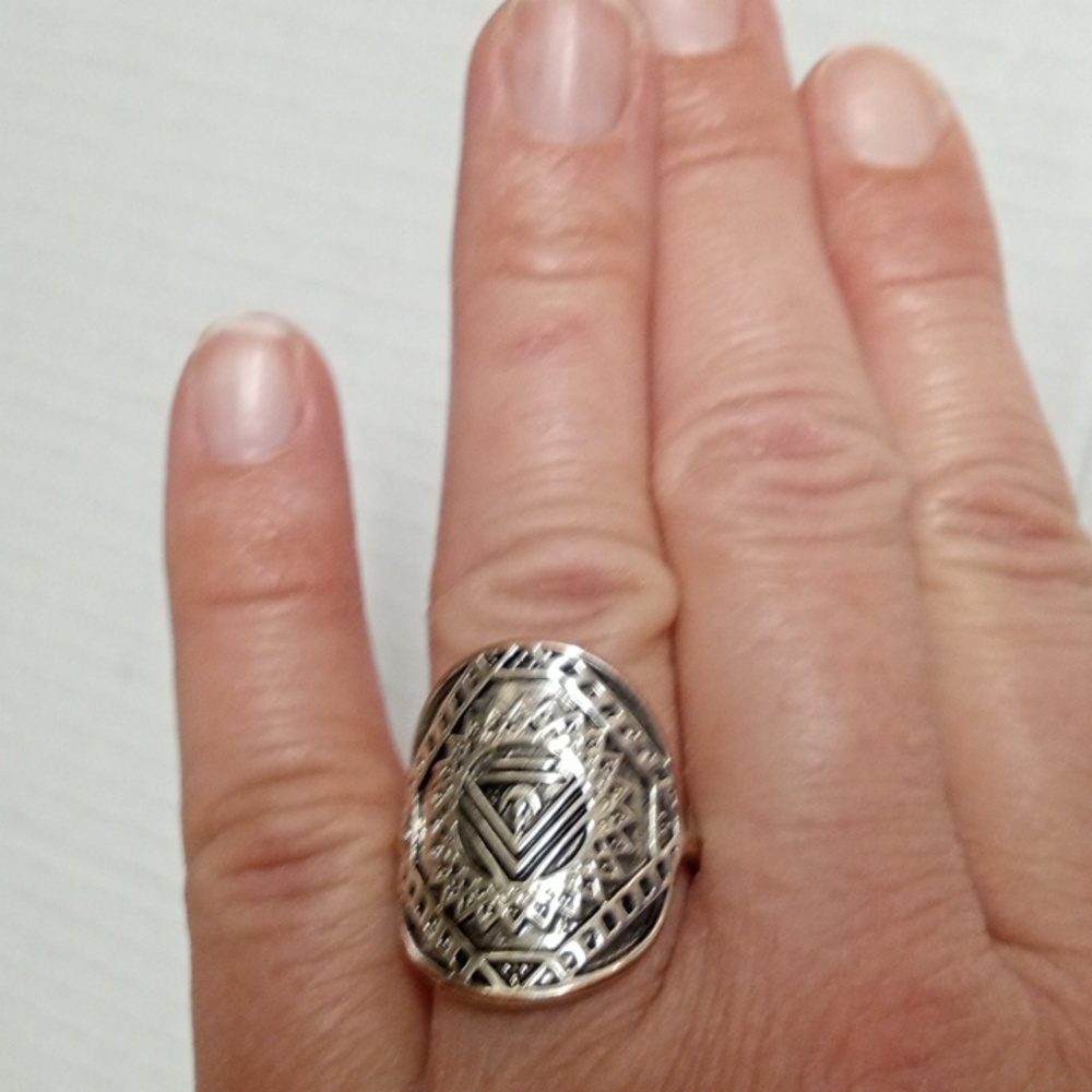 Ring Size 9 Arizona simulated silver native American mystic Wide